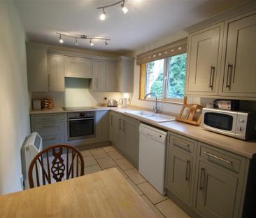 3 bedroom detached house to rent - Photo 3