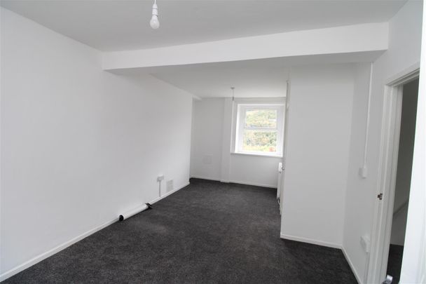 House - Terraced For Rent Ty'r Felin Street, Mountain Ash - Photo 1