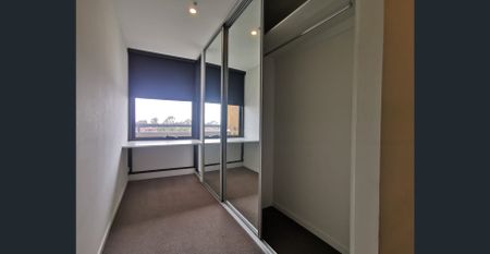 Stylish & Secure 1-Bedroom Apartment in Glen Waverley - Photo 5