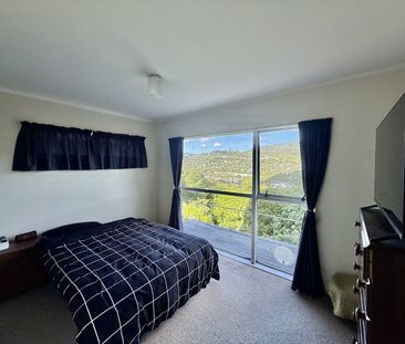 258 Cockayne Road, Ngaio - Photo 3