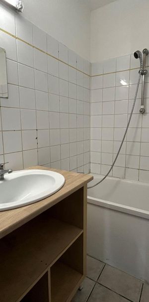 Location Appartement 3 pièces 46m² CARPENTRAS 84200 - Photo 1