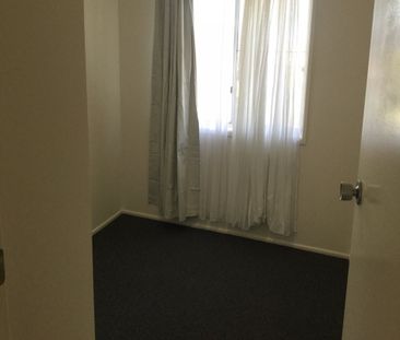 4 Dorothy Ave - 3 Bedroom Home - Photo 4