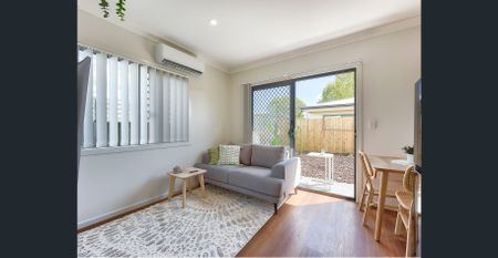 FULLY FURNISHED, LUXURY MICRO APARTMENT - Photo 2