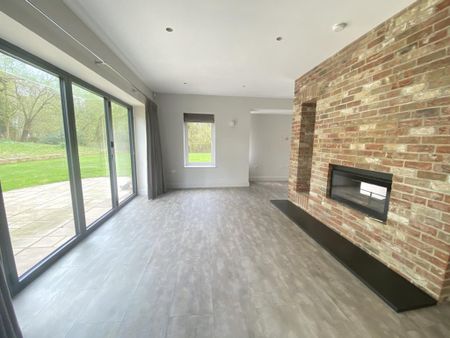 3 bedroom detached house to rent - Photo 4