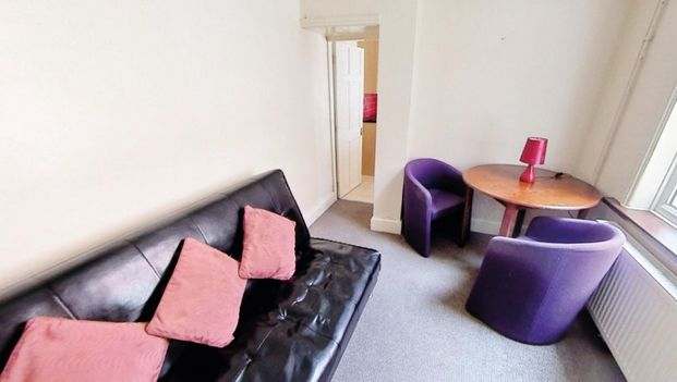 Clarendon Park Road, Leicester - Photo 1