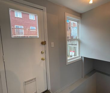 For Lease - 8 Birch Tree Crescent, Toronto, Ontario - Photo 6