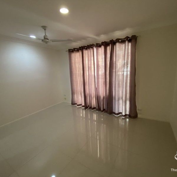 $650 per week - Photo 1