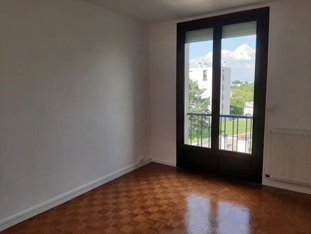 Location Appartement 4 pièces 67m² PESSAC 33600 - Photo 3