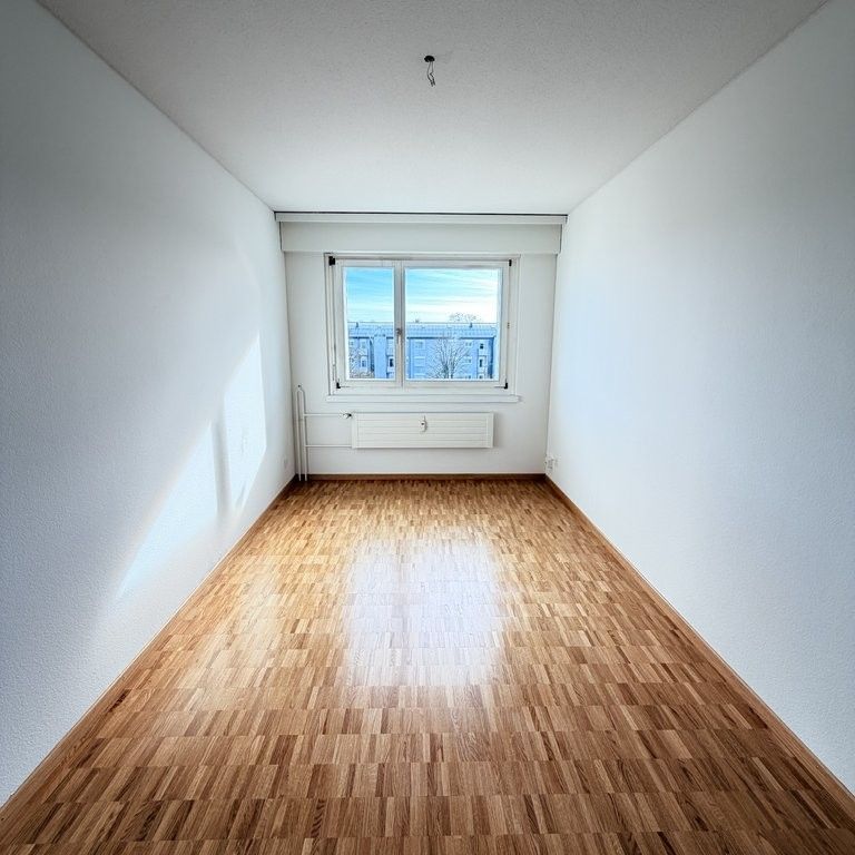 5 Zimmer-Wohnung in Volketswil mieten - Foto 1