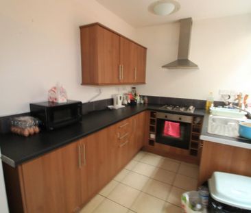 2 bedroom terraced house to rent - Photo 5