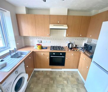 3 Bedroom House - Barons Mead, Southampton - Photo 6