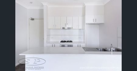 Modern 3 Bedroom Apartment in Boutique Block - Photo 4
