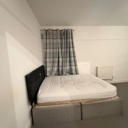 Room in a Shared Flat, Gracefield Gardens, SW16 - Photo 3