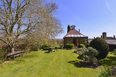 1 bedroom character property to rent - Photo 5