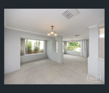 Spacious Family Home in Woodvale - Photo 6