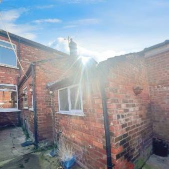 3 bedroom Terraced House To Let - Photo 1