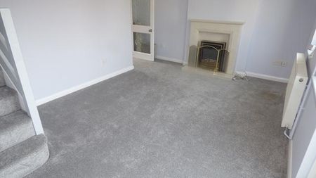2 bedroom terraced house to rent - Photo 2