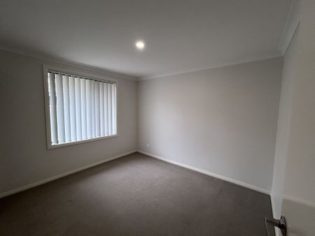 18 Seabeach Street, Sandy Beach - Photo 2