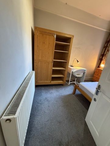 Room in a Shared House, Harberson Road, SW12 - Photo 4