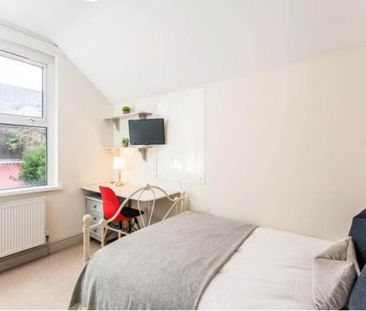 6 bedroom house to rent - Photo 4