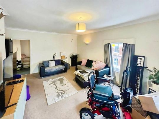 2 bedroom flat to rent - Photo 1