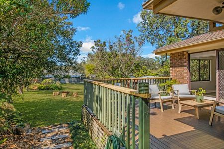 Fantastic family home that offers a relaxed coastal lifestyle - Photo 2