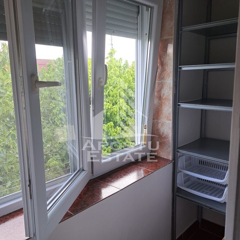 Apartament o camera, Zona Lipovei - Photo 1
