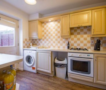 3 bedroom end of terrace house to rent - Photo 5