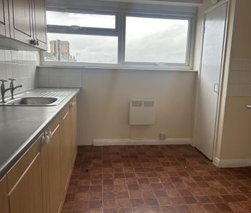 3 bedroom apartment to rent - Photo 5