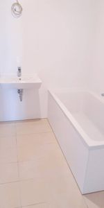 Erstbezug - 2 Zimmer mit Balkon! - Photo 4