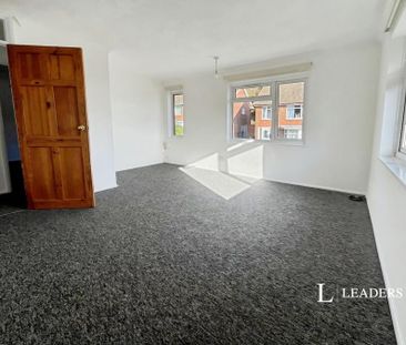 2 bedroom apartment to rent Chichester Close, Hove, East Sussex, BN3 - Photo 3
