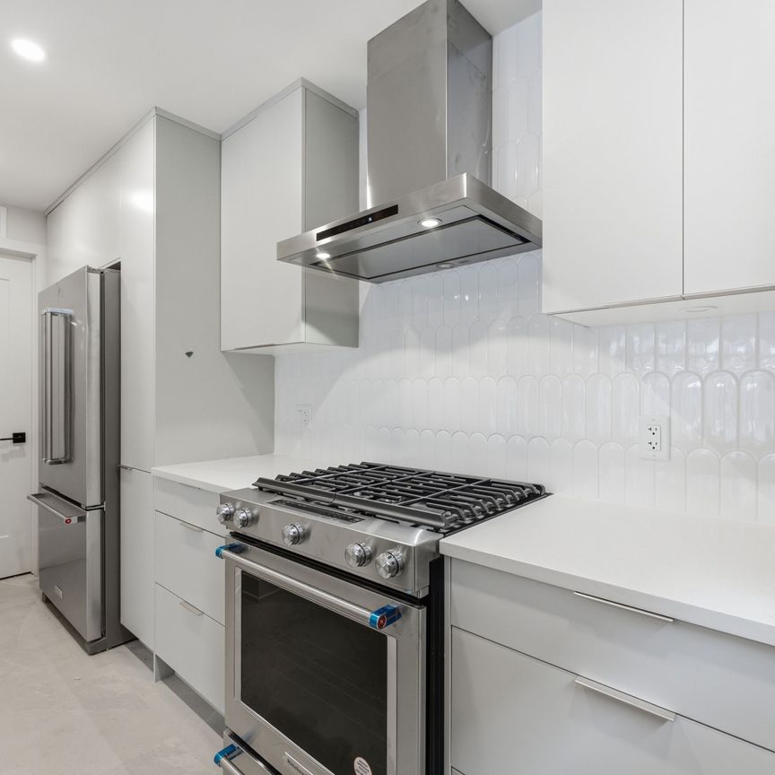 For Lease - 512 Roosevelt Avenue Unit# A, Carlingwood - Westboro and Area, Ontario - Photo 1