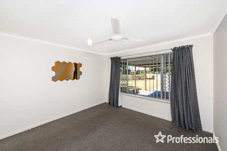 Neat Duplex! - Photo 2