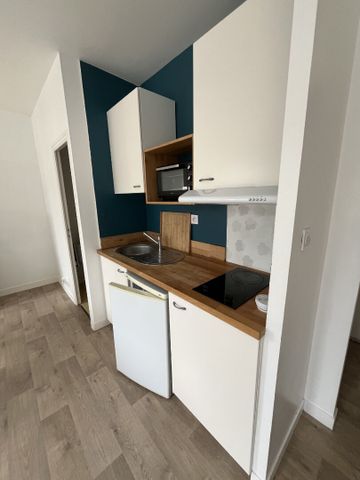 Location Appartement 1 pièce 23m² - Photo 2