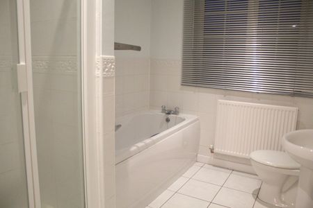 3 bedroom house to rent Edison Way, Arnold, Nottingham, NG5 - Photo 2