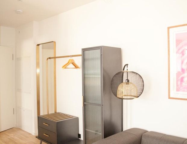 Bezugsfrei!! Vollmöblierte 2-Zimmer Wohnung all inklusive! - Foto 1