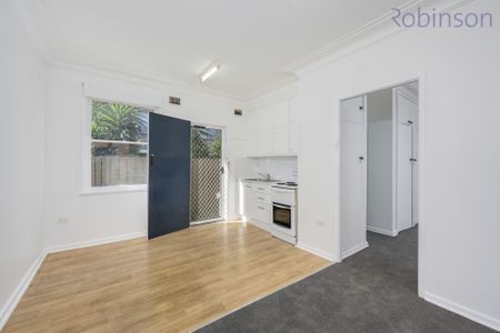 Ground floor One bedroom unit; part of small block of four - Photo 2
