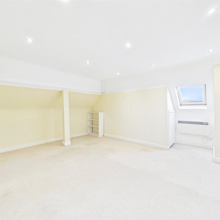 5 bedroom detached house to rent - Photo 1