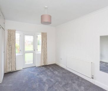 2 bedroom bungalow to rent - Photo 2