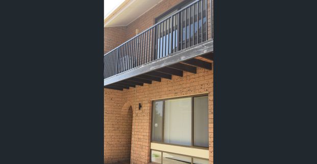 Very Spacious - Recently Renovated 2 Bedroom Townhouse - Photo 1