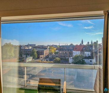 Prachtig 1-slaapkamer appartement met zicht op de binnenstad - Photo 1
