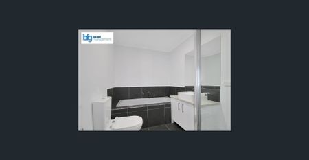 Modern & Spacious 3-Bedroom Townhouse in a Convenient Location - Photo 3