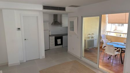 2 Bed Duplex Apartment - Photo 3