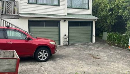 Sunny 3 Bdrm House close to Tawa College - Photo 2