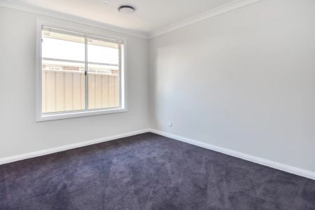 16 William Maker Drive, Orange. - Photo 2