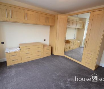 3 bedroom detached house to rent - Photo 4