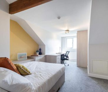 1 bedroom in a house share to rent - Photo 2