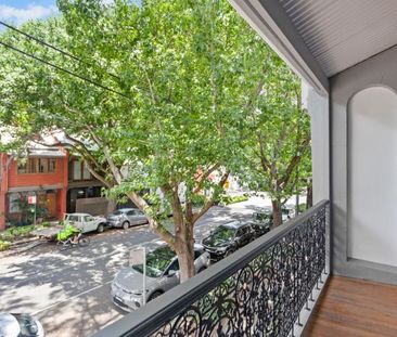 Fully Renovated 3-Bedroom Terrace with Parking – Prime Redfern Address - Photo 3