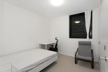 EXECUTIVE UNFURNISHED 2 BEDROOM APARTMENT LIVING STYLE IN ADELAIDE CBD - Photo 4