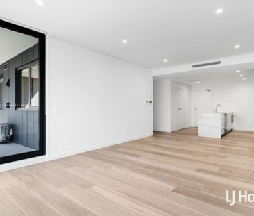 Beautiful 2 Bedroom Apartment - Available Now! - Photo 1